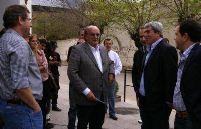 De Mendiguren: �Los motores de la econom�a se fueron apagando�