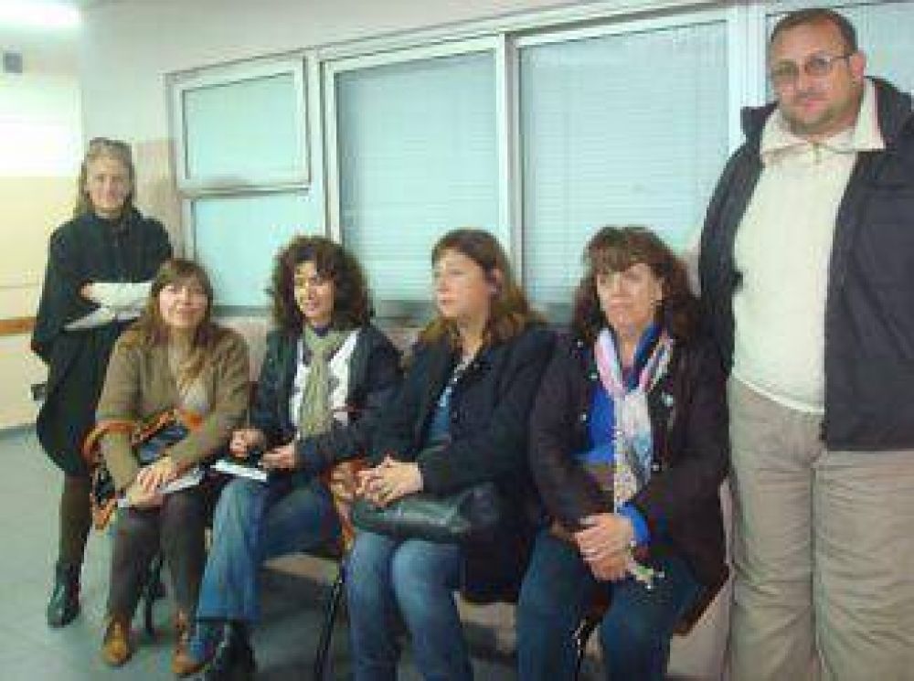 Docentes del Centro de Formaci�n N� 1 ampliaron denuncia por amenazas y pidieron restricci�n perimetral