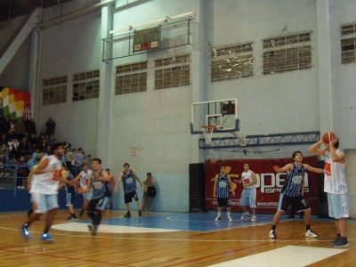 Uni�n volvi� al Provincial con un trago amargo