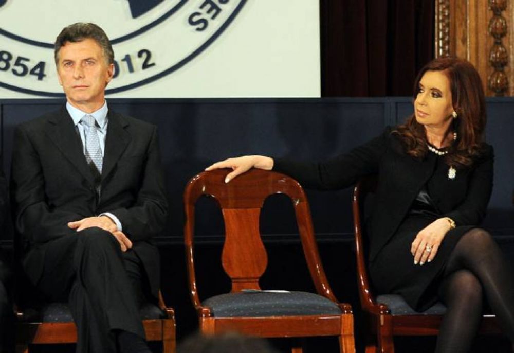 La derrota electoral acerca a Cristina y Macri