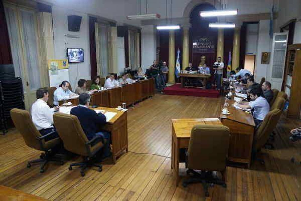 Por dos testimonios piden la actuaci�n del justicia y el Tribunal de Cuentas 