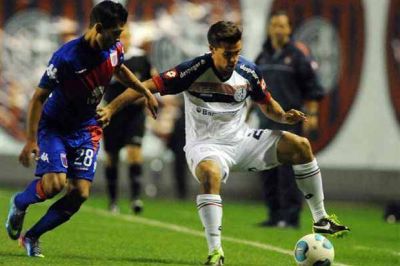 San Lorenzo s�lo empat� con Tigre y cedi� terreno en la lucha por la punta