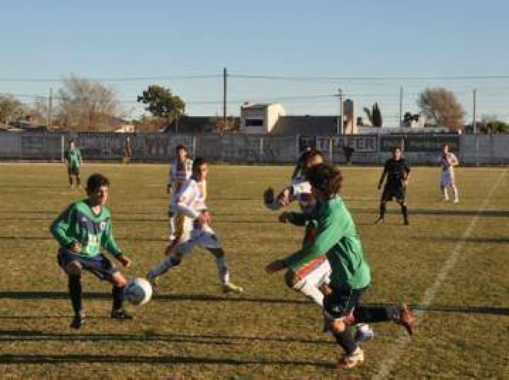 El f�tbol local retoma su actividad, en Primera y Segunda