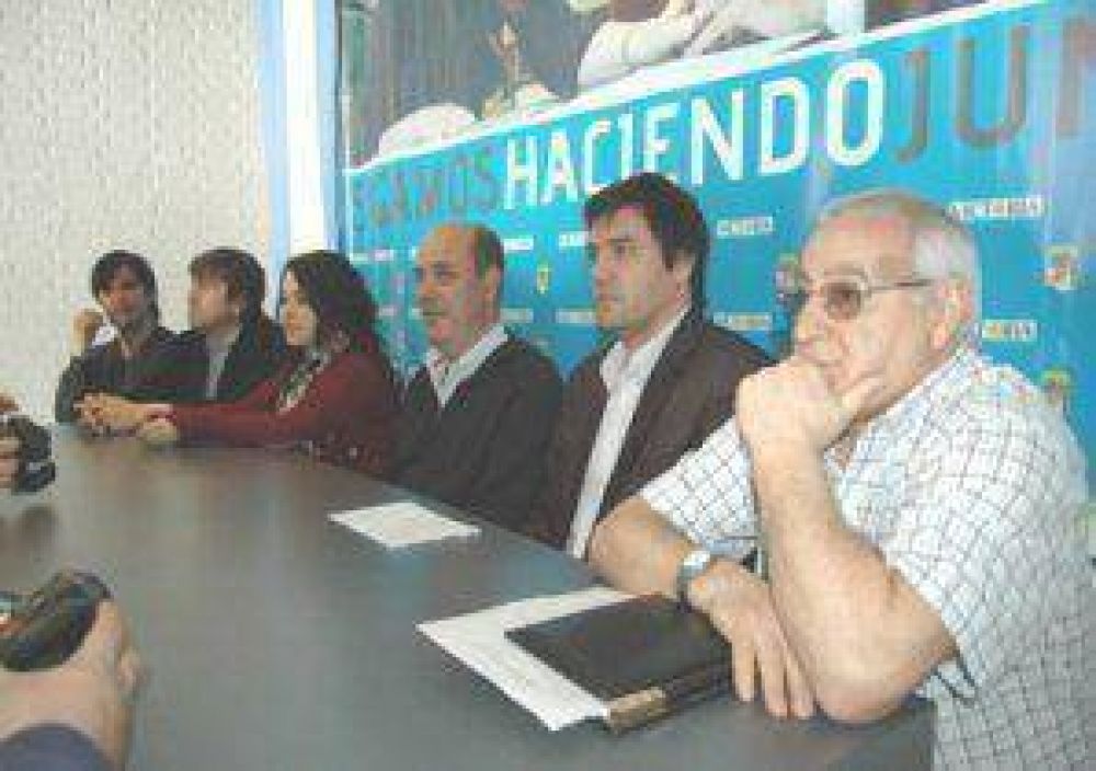 El Frente para la Victoria pide que el pago de sobresueldos a los funcionarios se destine a construir viviendas sociales