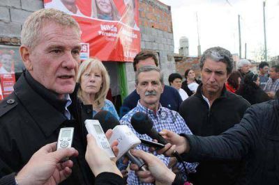 De Narv�ez: �queremos mostrar el otro Tandil que tiene necesidades insatisfechas�