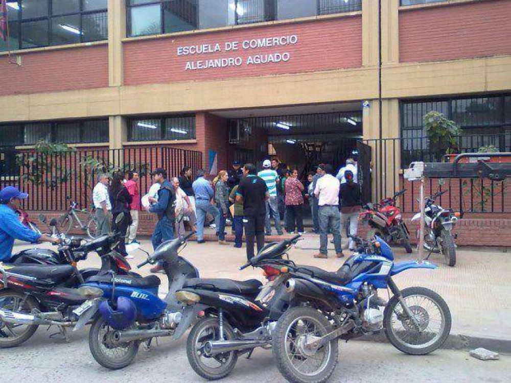 Tartagal: demoras en las filas y pocos electores