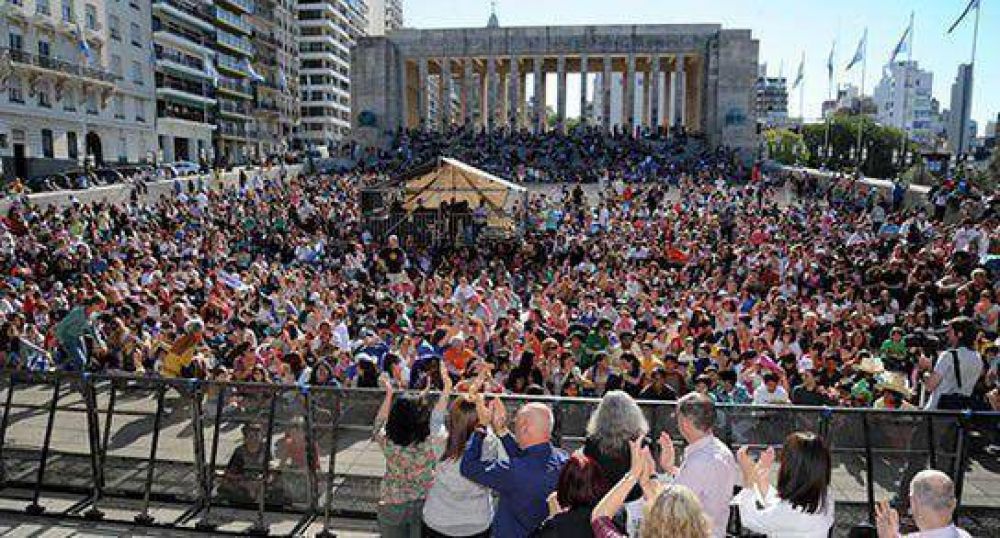 Miles de chicos despidieron su Congreso
