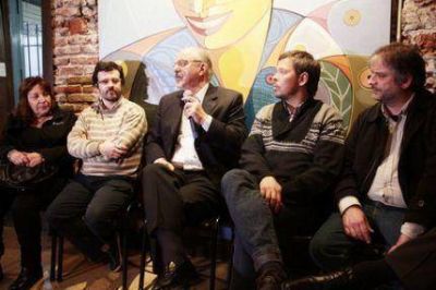 Candidatos de la lista de Daniel Rodr�guez con el Ministro Tomada