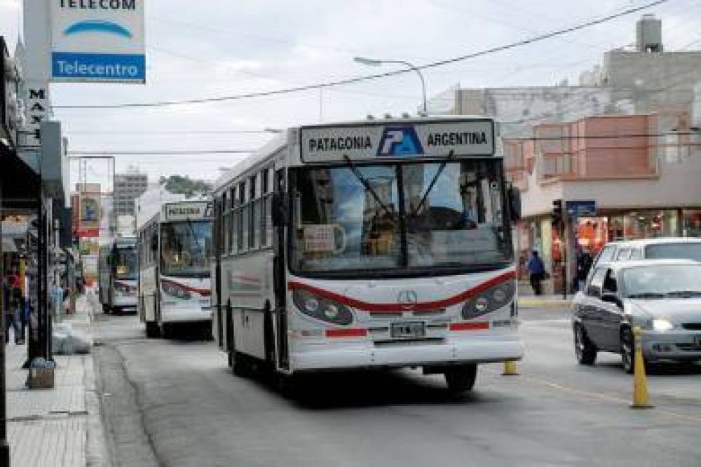 Para Moreno, el problema de fondo no se soluciona sacando los colectivos del centro