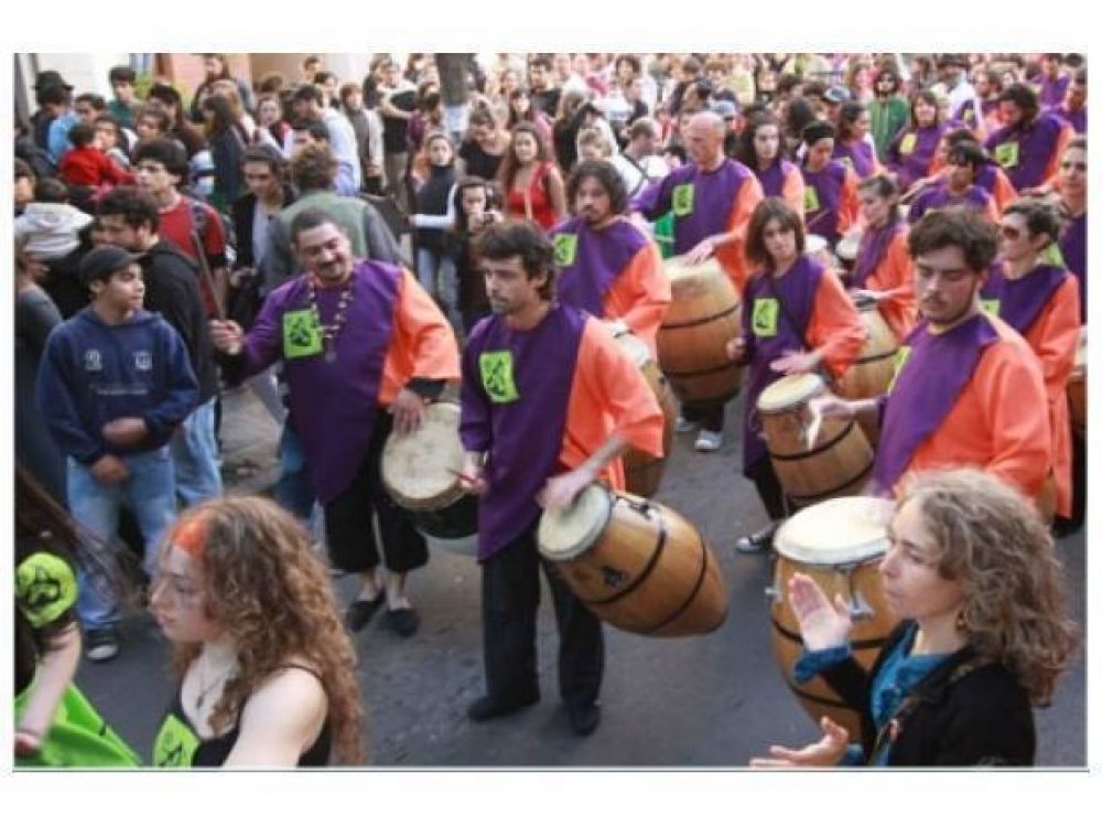 Contrafestejo con m�sica, danza, video y conferencias