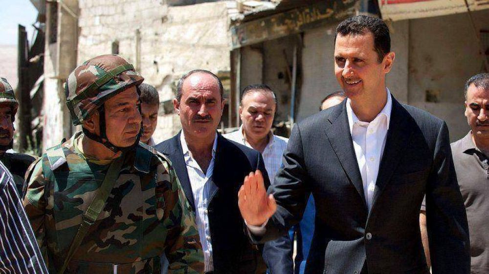 Al Assad admiti� que "cometi� errores" pero afirm� haber tomado las decisiones "justas"