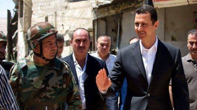 Al Assad admiti� que "cometi� errores" pero afirm� haber tomado las decisiones "justas"