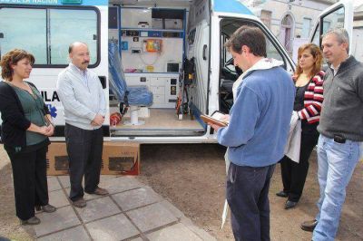 El Hospital Pintos recibi� una ambulancia provista por la Naci�n