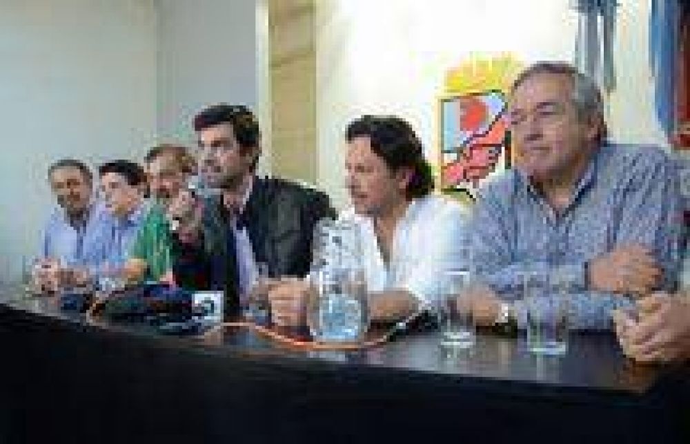 Juan Manuel Urtubey: "El d�a de hoy va a quedar en la historia de la democracia salte�a"