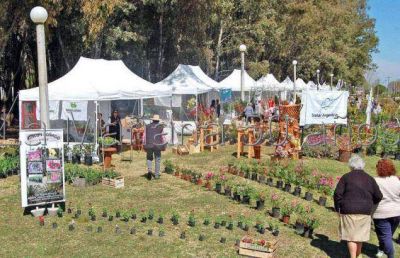 Caz�n inaugur� su 2� Expo Vivero