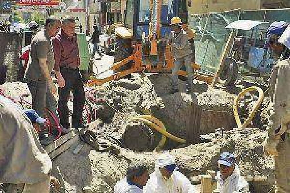 El intendente Hugo Infante supervis� las obras de plaza Libertad