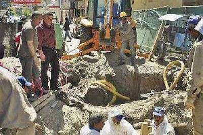 El intendente Hugo Infante supervis� las obras de plaza Libertad