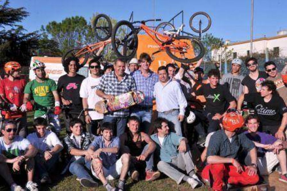 Pr�ctica abierta de bandas finalistas de Rockea Buenos Aires en Fernando