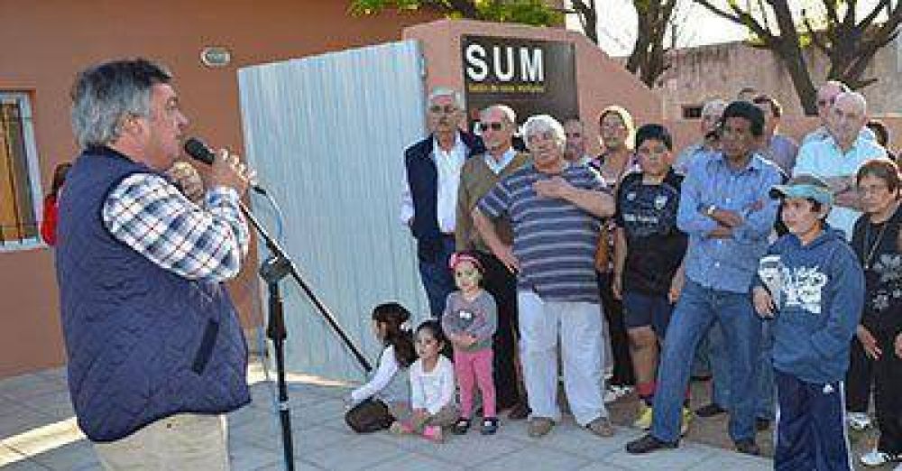 Se inaugur� el SUM del barrio Almafuerte