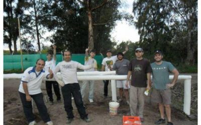 Jaqueados por la inseguridad, vecinos cierran los accesos de un barrio