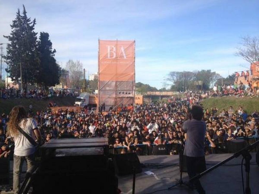 Se desarroll� con �xito el festival de RockeaBA en nuestra ciudad