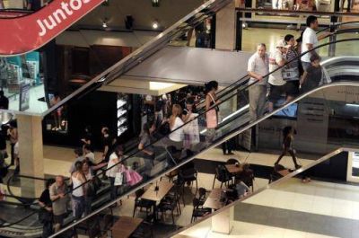 Destacan la fuerte recomposici�n de ingresos de la clase media