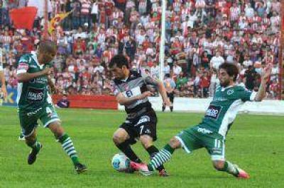 Instituto venci� 2 a 1 a Sarmiento en C�rdoba