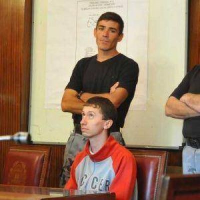 El "s�tiro de la pollera roja" se cas� en la c�rcel