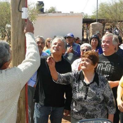 Bosetti inaugur� electrificaci�n rural en el paraje Potrero de Talamuyuna