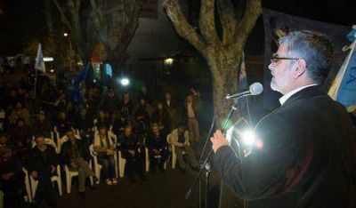 Feletti con nuevo local del Partido de la Victoria