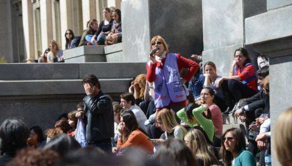 Judiciales deciden hoy otro paro activo para el jueves