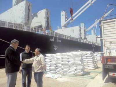 El ministro Garc�a recorri� el puerto y realiz� anuncios