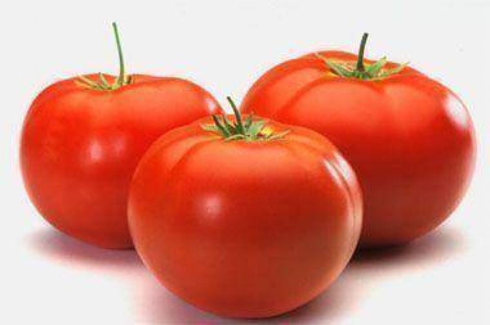  En la verduler�a: el kilo de tomates lleg� a $30 y el de pimientos a $50