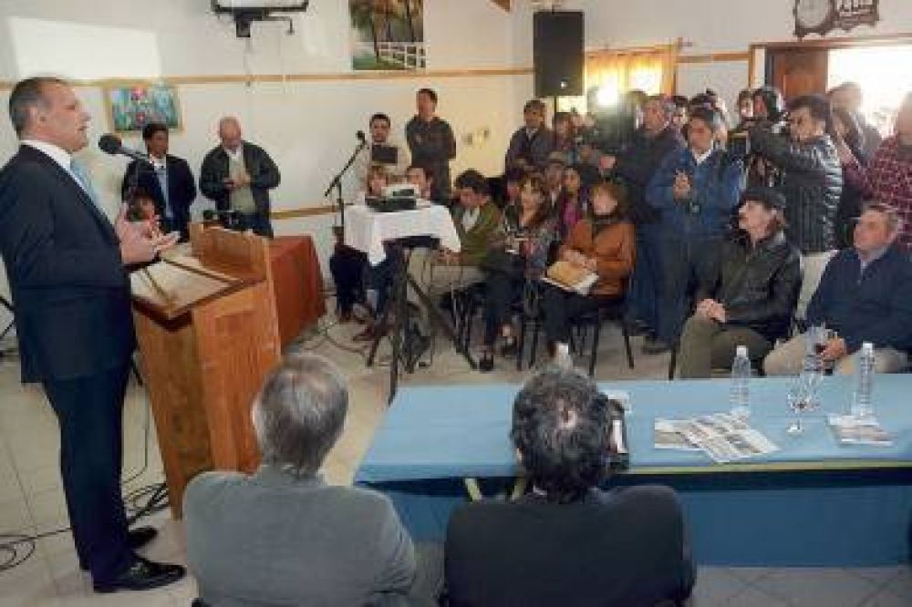 Licitaron la obra del primero de los diez centros de encuentro que se construir�n en Chubut