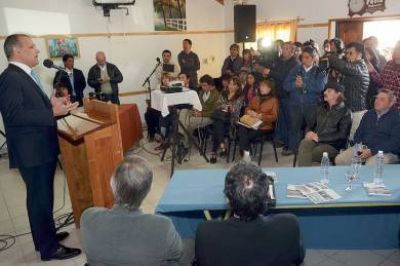 Licitaron la obra del primero de los diez centros de encuentro que se construir�n en Chubut