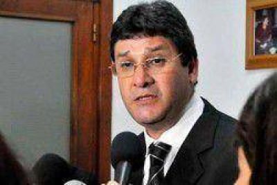 Verbeek: "Azula no puede ni con su funci�n, menos va a poder con la seguridad"