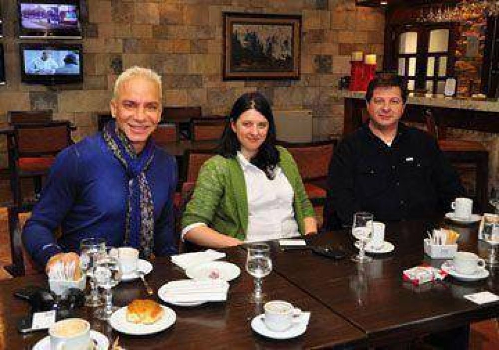 Flavio Mendoza de sesi�n de fotos en El Calafate
