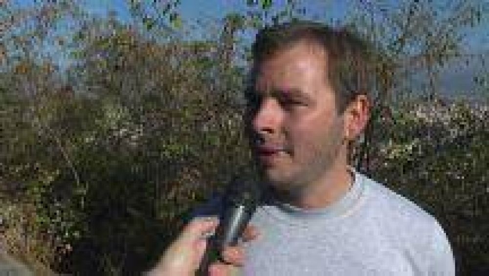 Normando Z��iga denunci� que una importante empresa salte�a falsific� su firma para el certificado ambiental