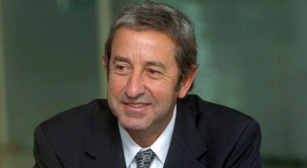 Para Cobos, en octubre se dirime una interna del PJ entre Scioli y Massa