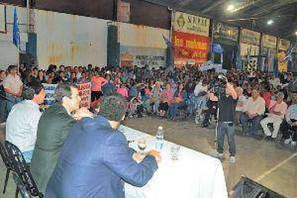 Comicios: el Frente C�vico intensifica su campa�a pol�tica