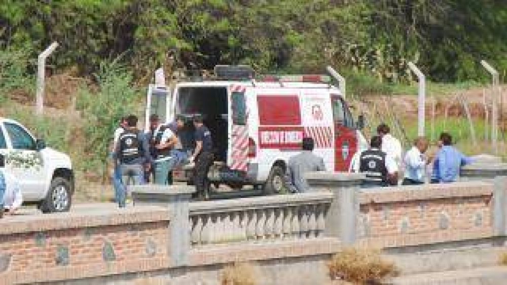 Hallan en un descampado a diez cuadras de la Casa de Gobierno a una mujer asesinada