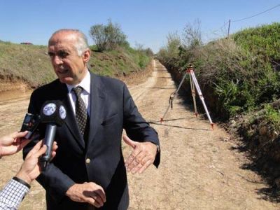 Passaglia en el denominado �Zanj�n Novau�: �Este canal no tiene mantenimiento desde hace m�s de 10 a�os�