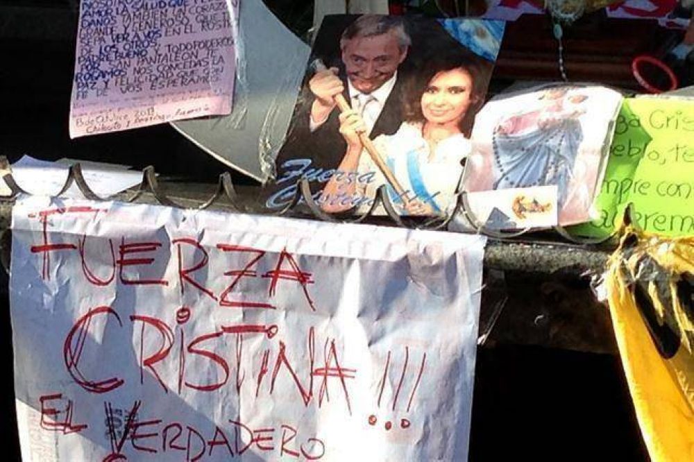Scoccimarro: "La operaci�n ha sido satisfactoria y Cristina est� de buen �nimo"
