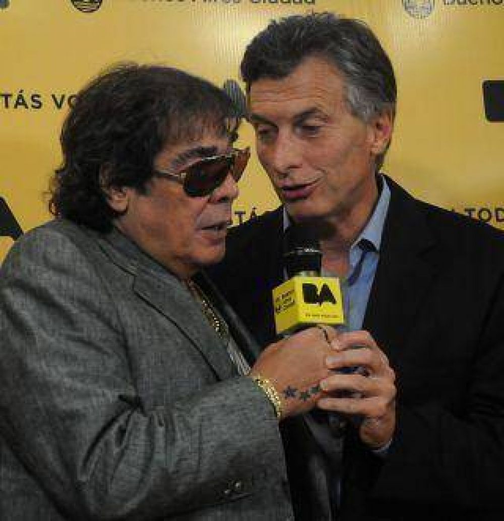 Macri no le quiso pagar a Cacho Casta�a y debi� suspender su homenaje