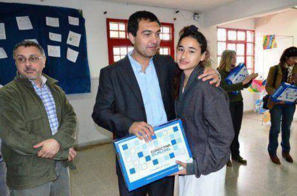 Se entregaron 124 computadoras del Plan Conectar Igualdad en General Arenales