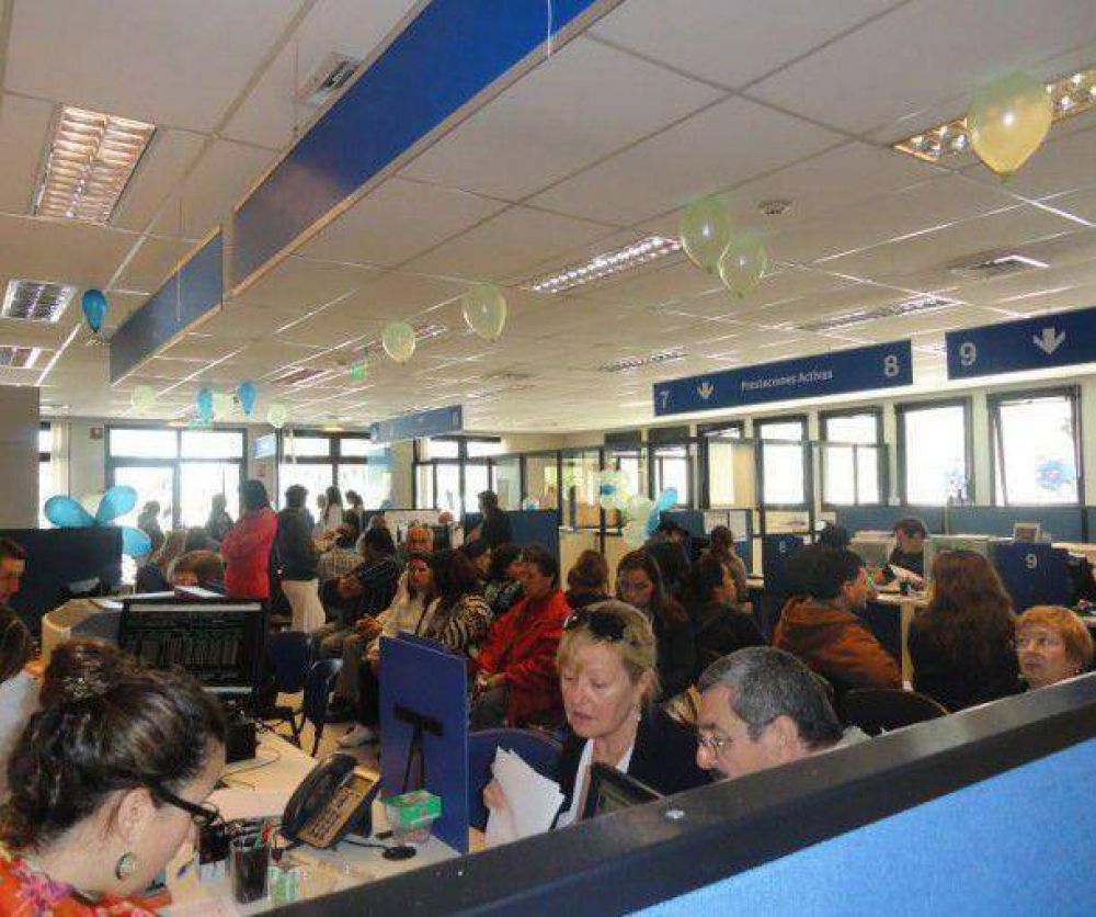 �Los funcionarios de ANSES siguen en silencio�