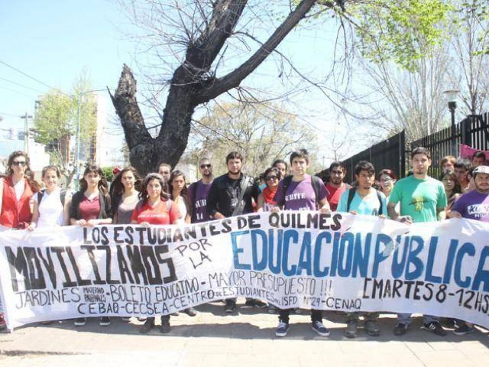 Marcharon los estudiantes