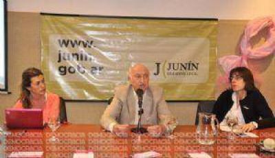 Realizan actividades por el Mes del C�ncer de Mama
