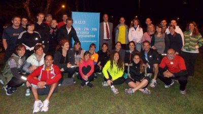 Contin�a la promoci�n del Marat�n entre los grupos de corredores de Mar del Plata