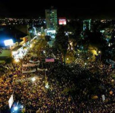 UNLaR. El rechazo al tellismo reuni� unas 40 mil personas